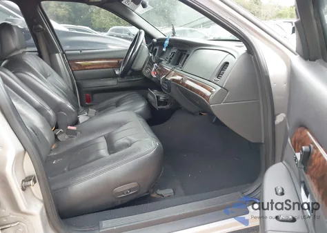 2005 Mercury Grand Marquis Ls/Lse from USA, damaged, VIN 2MEFM75W55X650289